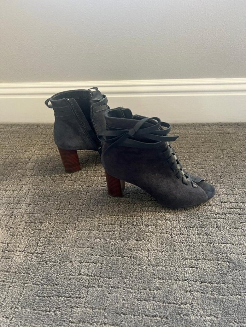 Aerosoles Navy Blue suede Sz 7